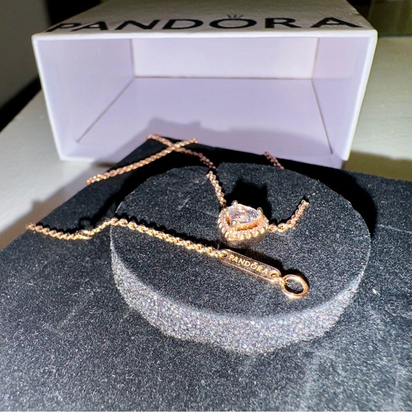 Brand New Pandora Sparkling Heart Collier Necklace. Rose Gold Plated - Picture 6 of 6